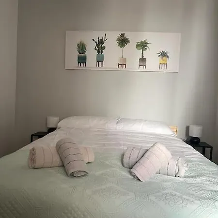 Comfy Urban Apartment *